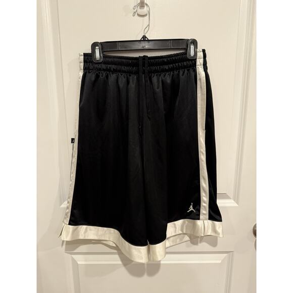 VTG Air Jordan Basketball Silky Shiny Dazzle Black White Shorts 1985/2005 - Picture 10 of 10